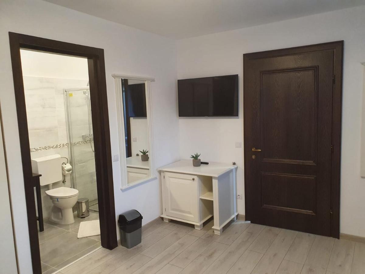 فندق Casa Alexandru - Locul In Care Te Simti Acasa فيسيو دي جوس المظهر الخارجي الصورة