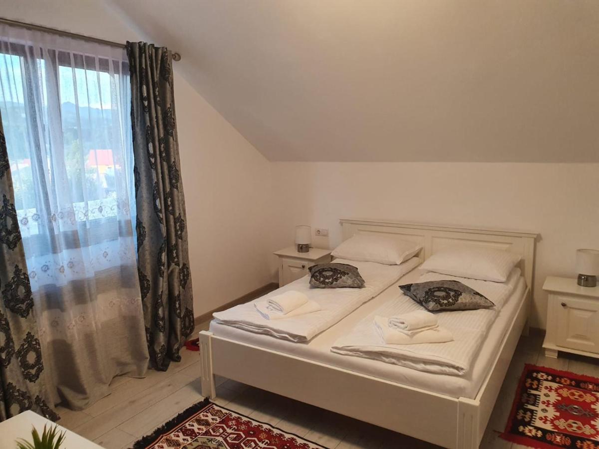 فندق Casa Alexandru - Locul In Care Te Simti Acasa فيسيو دي جوس المظهر الخارجي الصورة